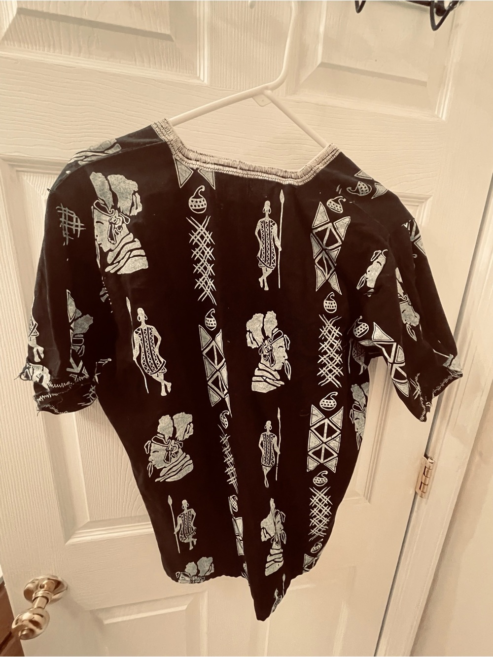 Black & White Patterned Women’s Short Sleeve Top